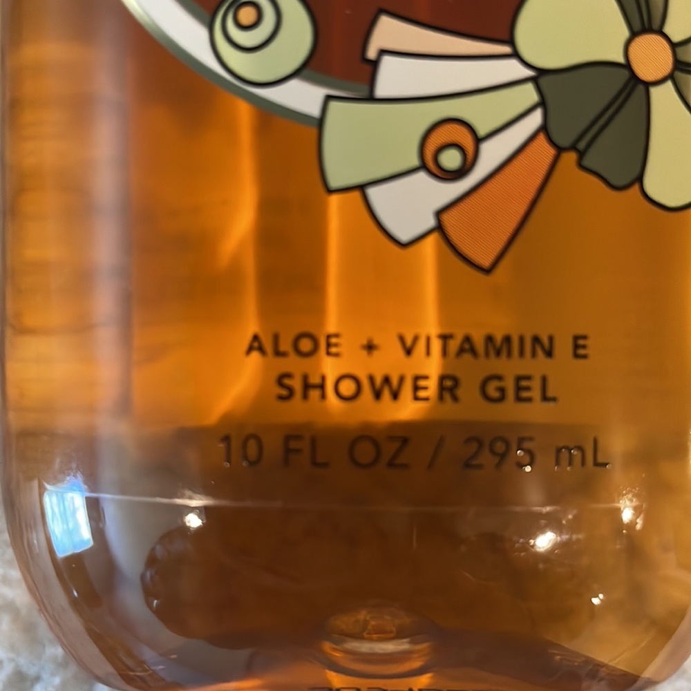 Golden Sunflower NWT Bath and Body Works - Picture 4 of 5
